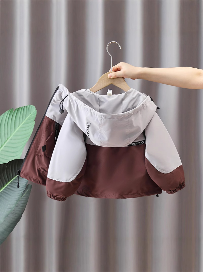 7602 cortavientos para niños chaqueta para niños 2025 nueva chaqueta con capucha de color en contraste chaqueta de primavera y otoño para bebés ropa para niños