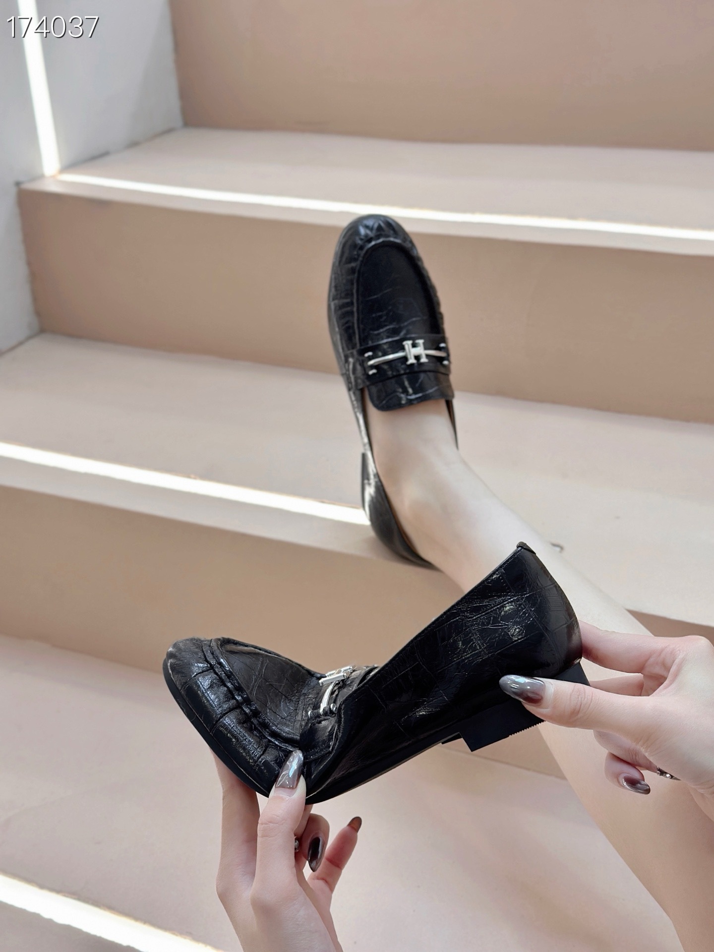 Giày lười nữ đế bệt mũi vuông thoải mái, phong cách loafer — Màu đen, Màu trắng be chi tiết 7