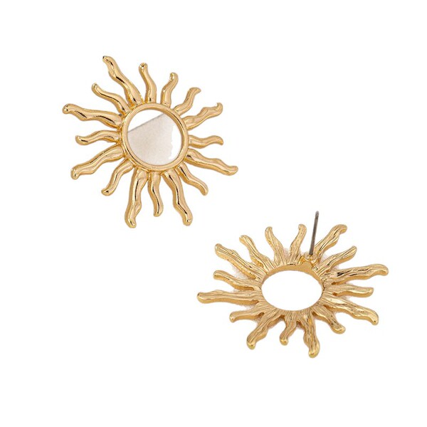design retro fashionable earrings solar-powered