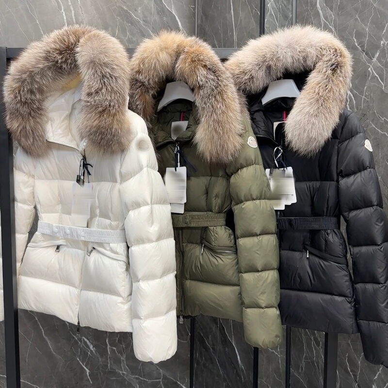 Cross-border export M brand 26s autumn and winter popular style waist-cinching large fur collar hooded slim-fit down jacket for women Cross-border export M brand 26s autumn and winter popular style waist-cinching large fur collar hooded slim-fit down jacket for women