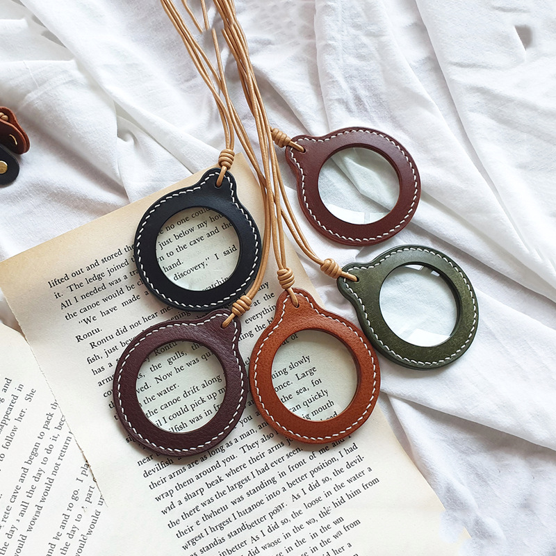 现货跨境销售放大镜皮套 便携式挂脖放大镜 迷你老人手持放大镜