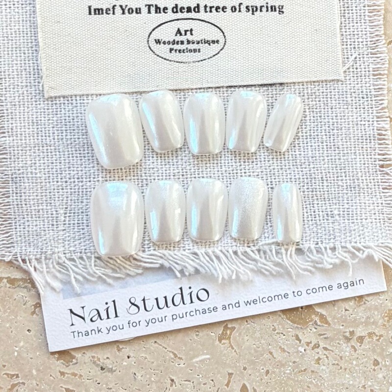 Purely Handmade Wearable Nails, Niche Hailey Pearl White Magic Mirror Powder, Simple and High-End, New Style That Enhances Complexion, Wholesale Nail Art Purely Handmade Wearable Nails, Niche Hailey Pearl White Magic Mirror Powder, Simple and High-End, New Style That Enhances Complexion, Wholesale Nail Art