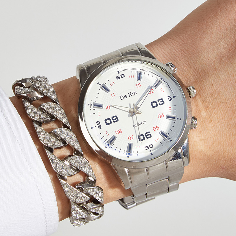 Tendencia de la moda reloj de hombre reloj de cuarzo impermeable estudiante coreano reloj de correa de acero casual reloj de hombre al por mayor