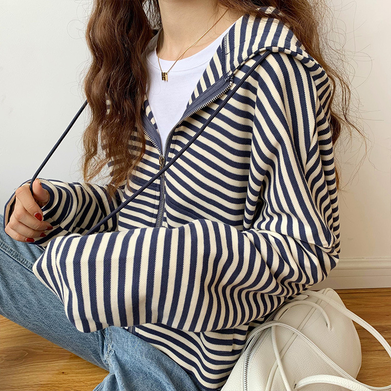 ショートスポーツのストライプのカーディガンのコートの女性春と秋の韓国版のゆったりとした薄いタイプのinsファッションのカジュアルな野球服