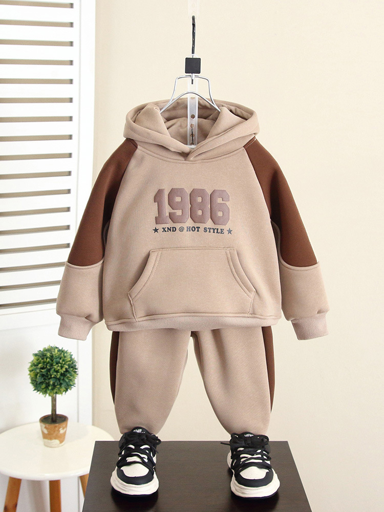 6520 traje de suéter de otoño e invierno para niños 2025 nuevo estilo para niños más chaqueta gruesa de terciopelo ropa de invierno para bebés ropa para niños