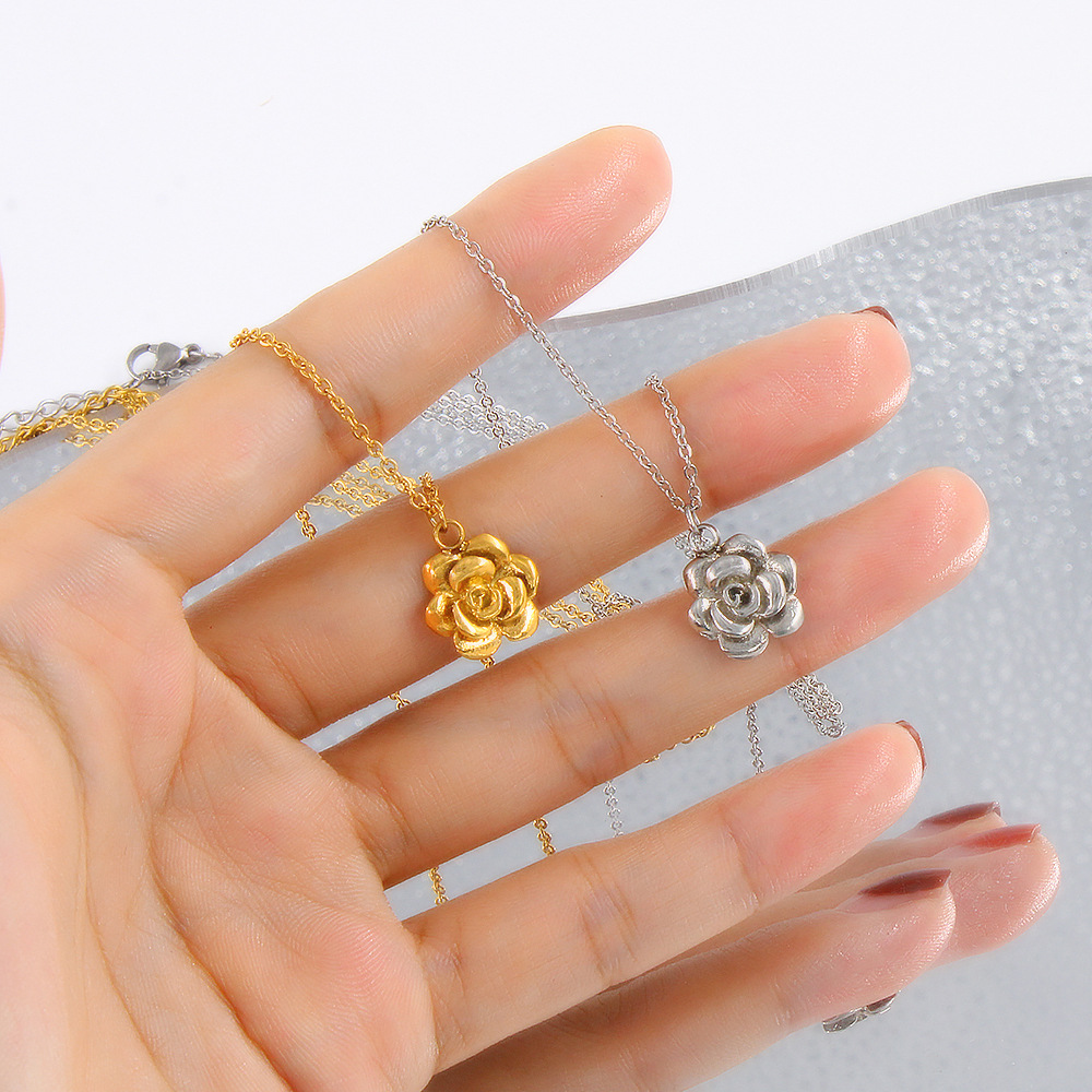 Titanium Steel Material Flower Pattern Wholesale Jewelry Simple Style Flower Titanium Steel Plating Pendant Necklace Cable Chain
