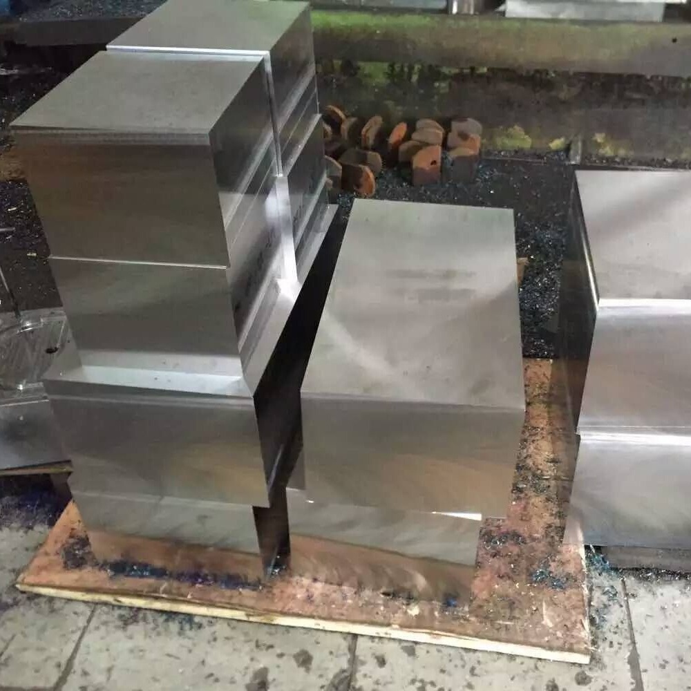 4Cr5MoVSi热作模具钢板料 拥有良好的高韧性及高塑性 高耐磨性能