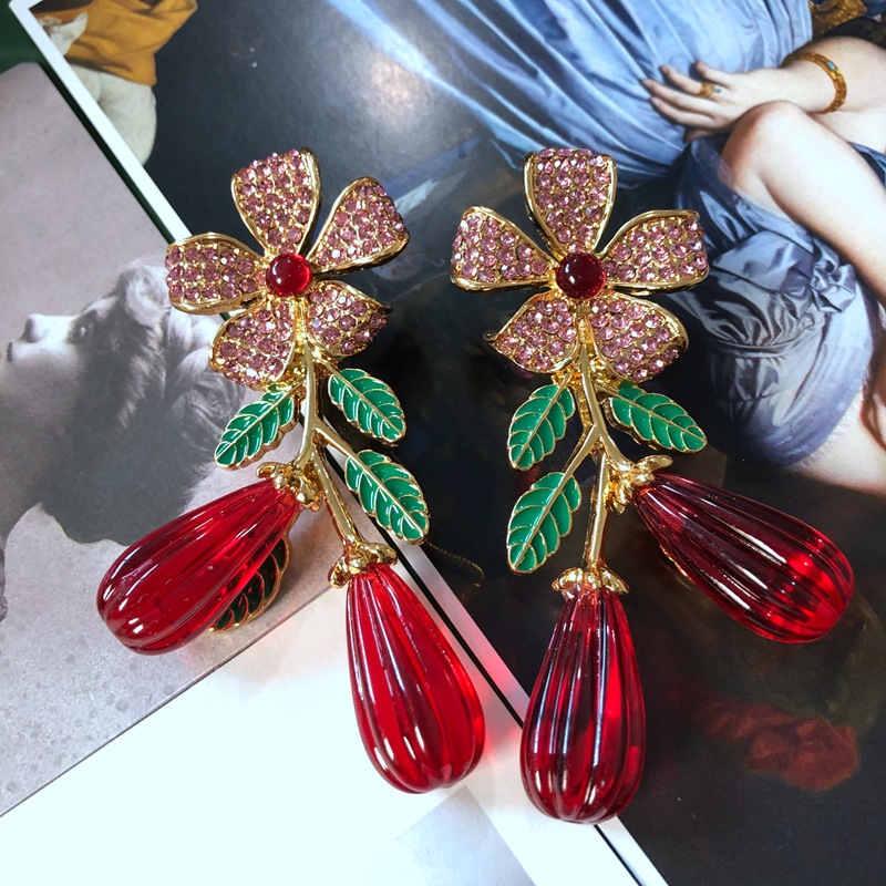 Retro Geometric Flower Gemstone Diamond Glass Baroque Earrings Wholesale display picture 2