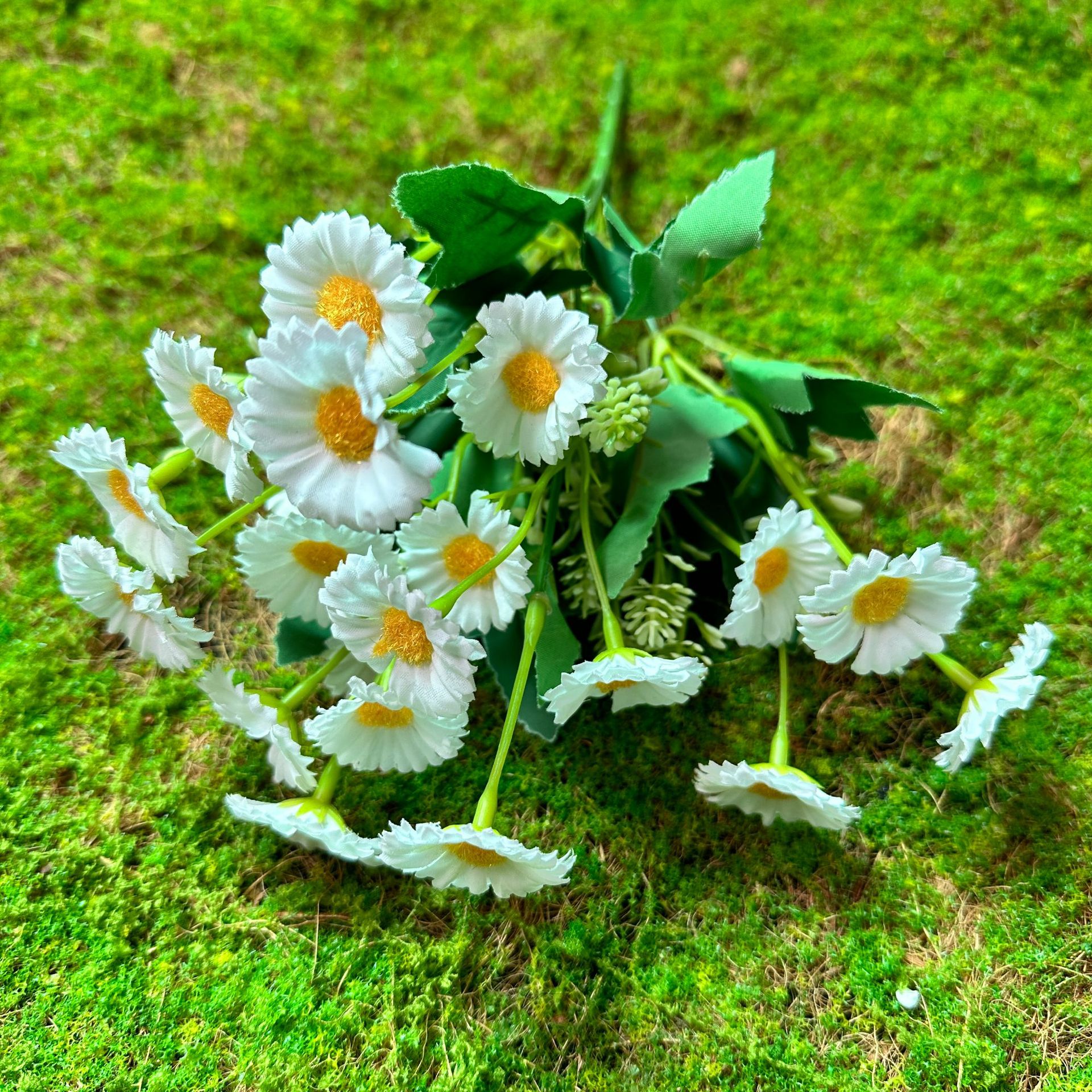 Flores artificiales, margaritas, decoración de la mesa de la sala de estar, flores falsas, arreglos florales de alta gama, accesorios de disparo