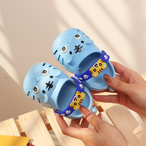 Children's Slippers with Head Covering, Holes, Unisex, Non-slip, Breathable, Cute Animal Design, Soft Sole, Outer Wear, Lightweight, Cool Slippers