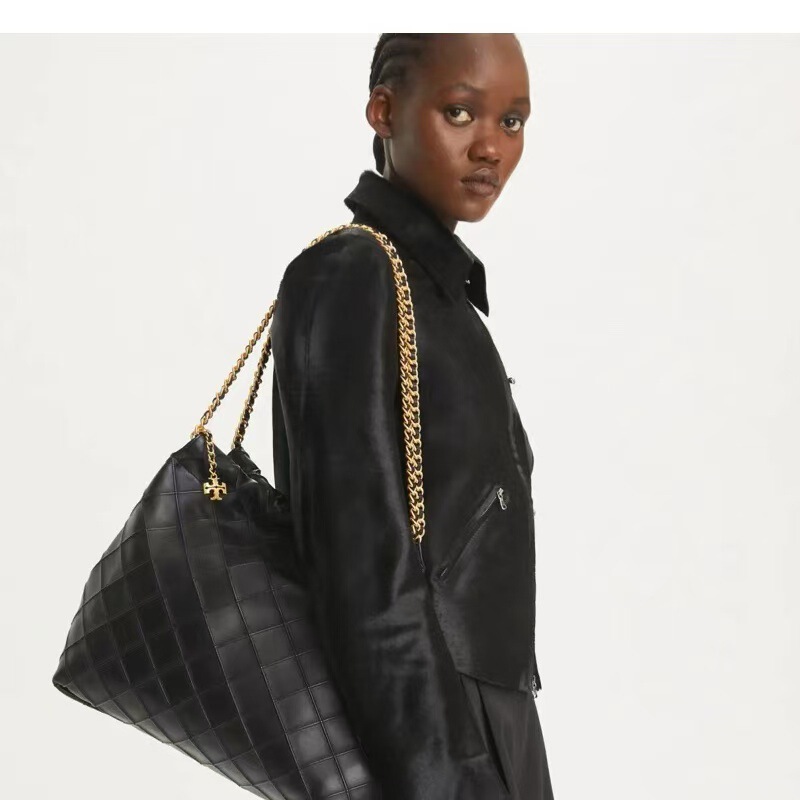 2024TB New Garbage Bag Tote Bag Lingge Chain Sheepskin Shopping Bag European and American Commuter Large Capacity Wandering