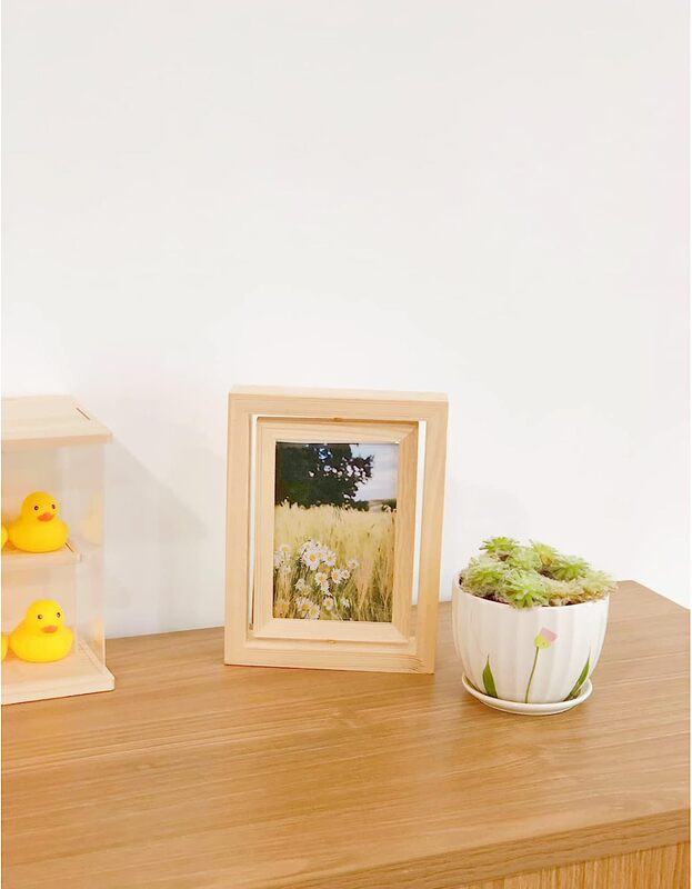 Wooden Picture Frame Rotating Floating Picture Frame Double Sided Display Picture Frame for Home Office Desktop Wedding Decoration Photo Frame