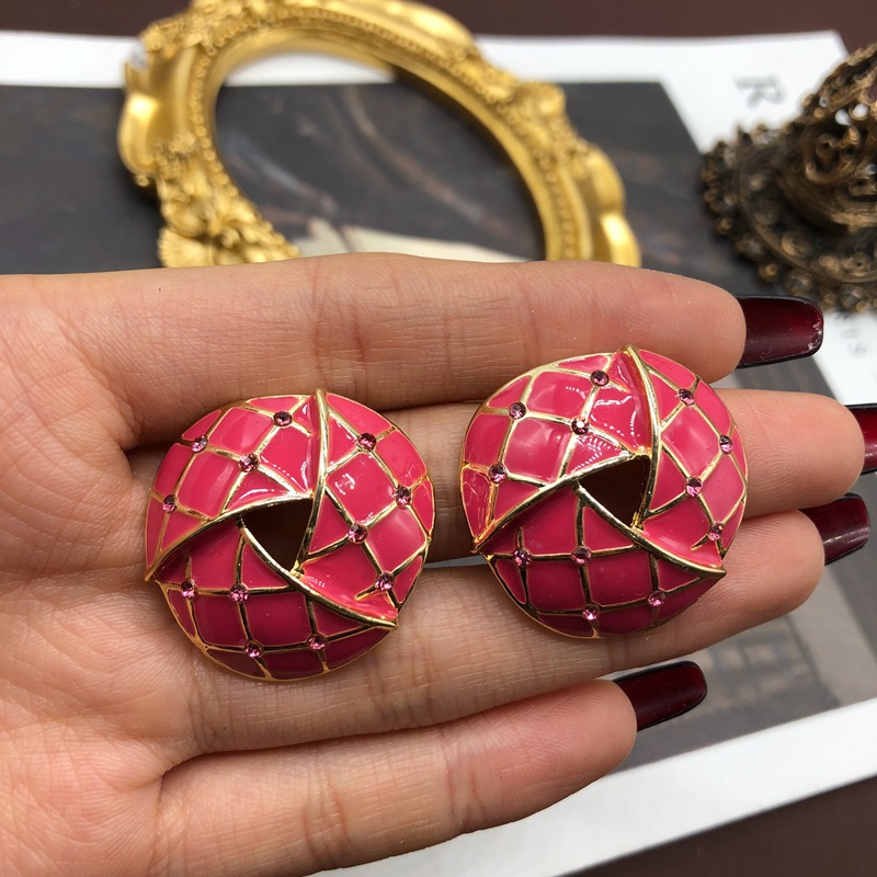 Geometric, Plaid Pattern 1 Pair Retro Geometric Plaid Alloy Enamel Women's Ear Studs