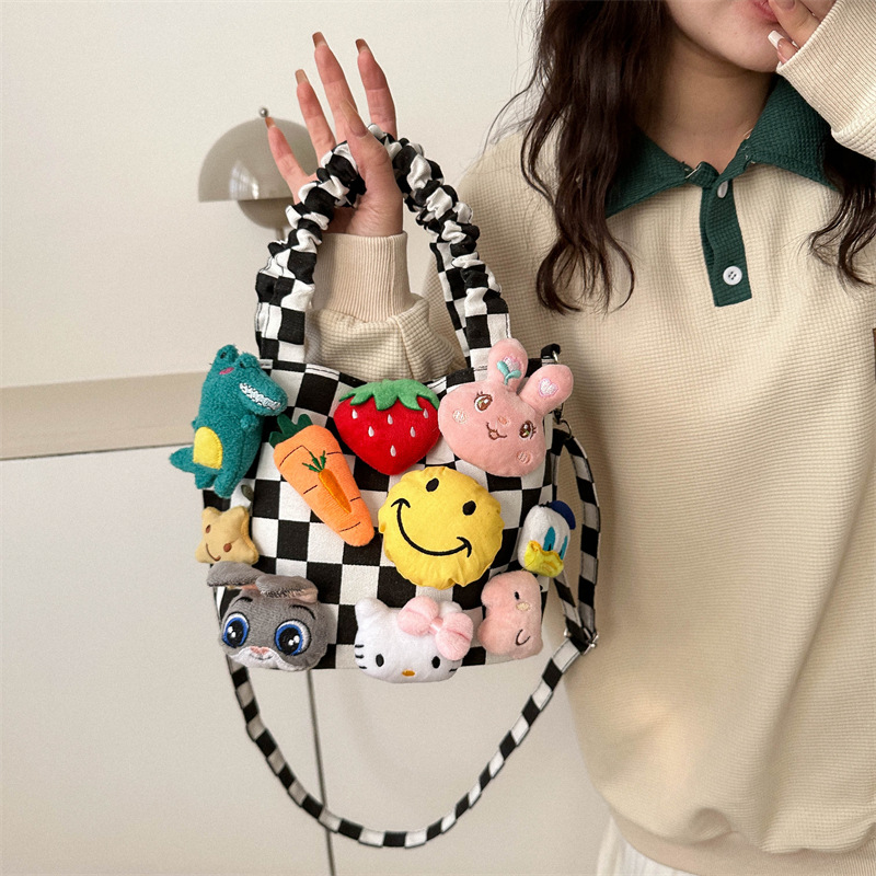 Bolsa de dibujos animados 2023 Mori linda chica fea Linda costura muñeca estilo occidental plisado bolso de hombro portátil