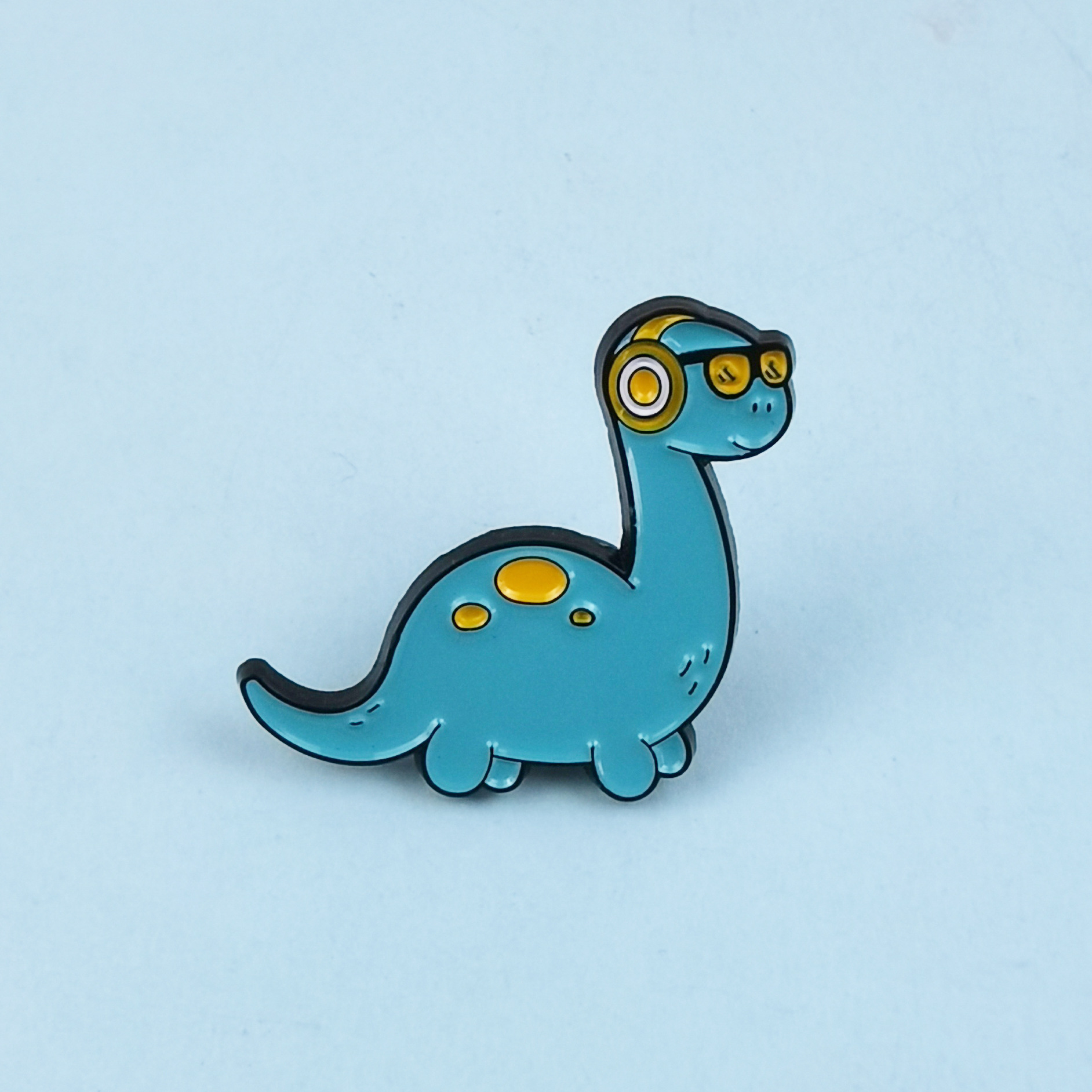 Lindo y lindo broche de dinosaurio pequeño, personalidad, estilo de dibujos animados, accesorios de mochila, accesorios de insignia de aleación de aceite de goteo de alfiler