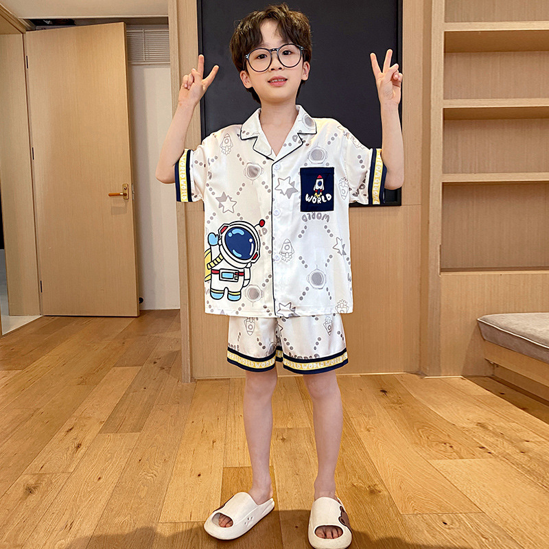 Pijamas infantiles verano 2026 nuevo niño hielo delgado de manga corta juveniles niños grandes set de ropa para el hogar
