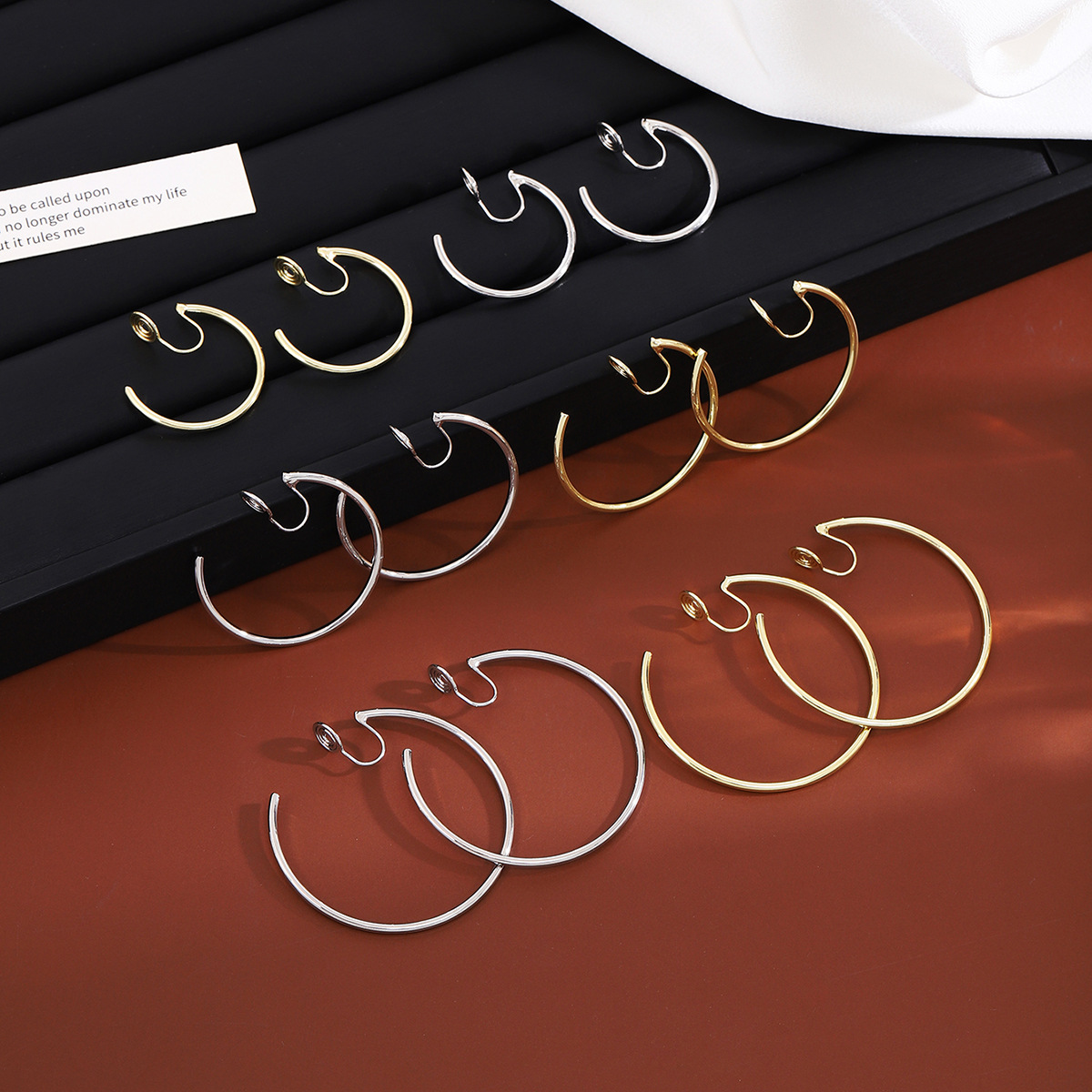 复古港风设计感简约素圈蚊香盘耳夹女 高级感ins风免打孔气质耳环