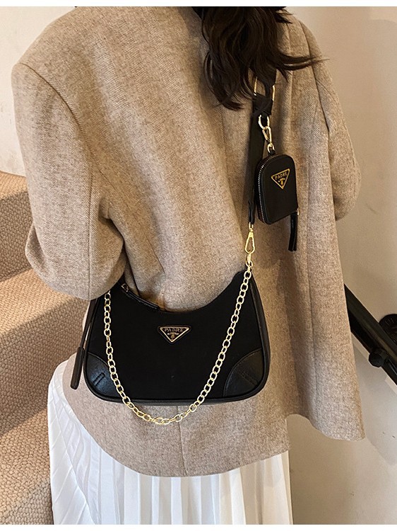 Bolso de cuero suave retro nuevo estilo transfronterizo para mujer 2024 nuevo bolso de media luna esmerilado cadena de sentido premium mensajero de un solo hombro