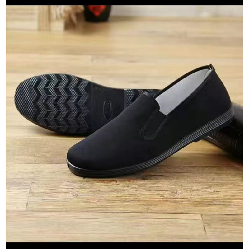 Zapatos de tela de Beijing antiguos genuinos para hombres casuales zapatos de tela negra antideslizantes y resistentes al desgaste cómodos zapatos de cocina de trabajo