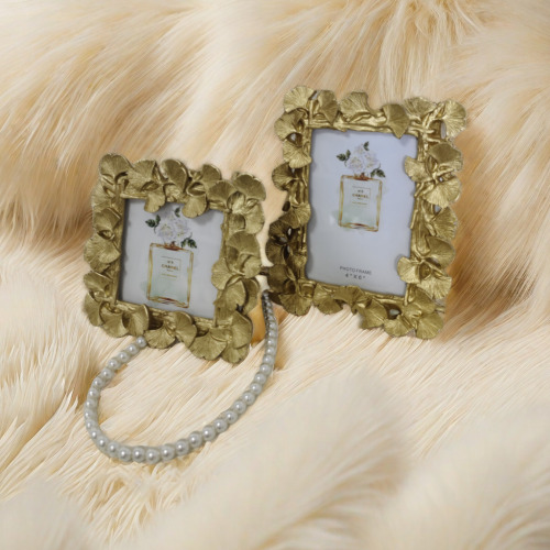 Nordic resin photo frame ginkgo leaf gold living room exhibition hall creative photo frame table soft decoration home furnishings