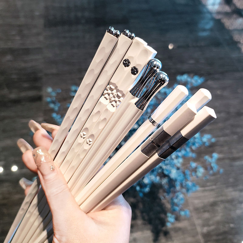 网红轻奢抗菌创意儿童高档不发霉家用筷子精致上档次抗菌防滑筷子