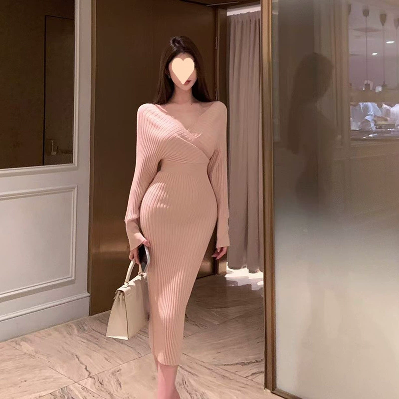 Розовая вязаная длинная юбка Luo Jaren Pure Desire с тонкой талией и перекрестными бедрами