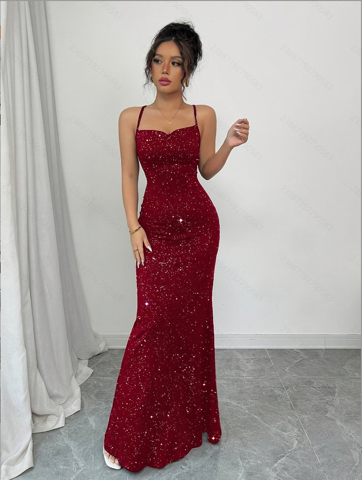 Elegant red fitted skirt