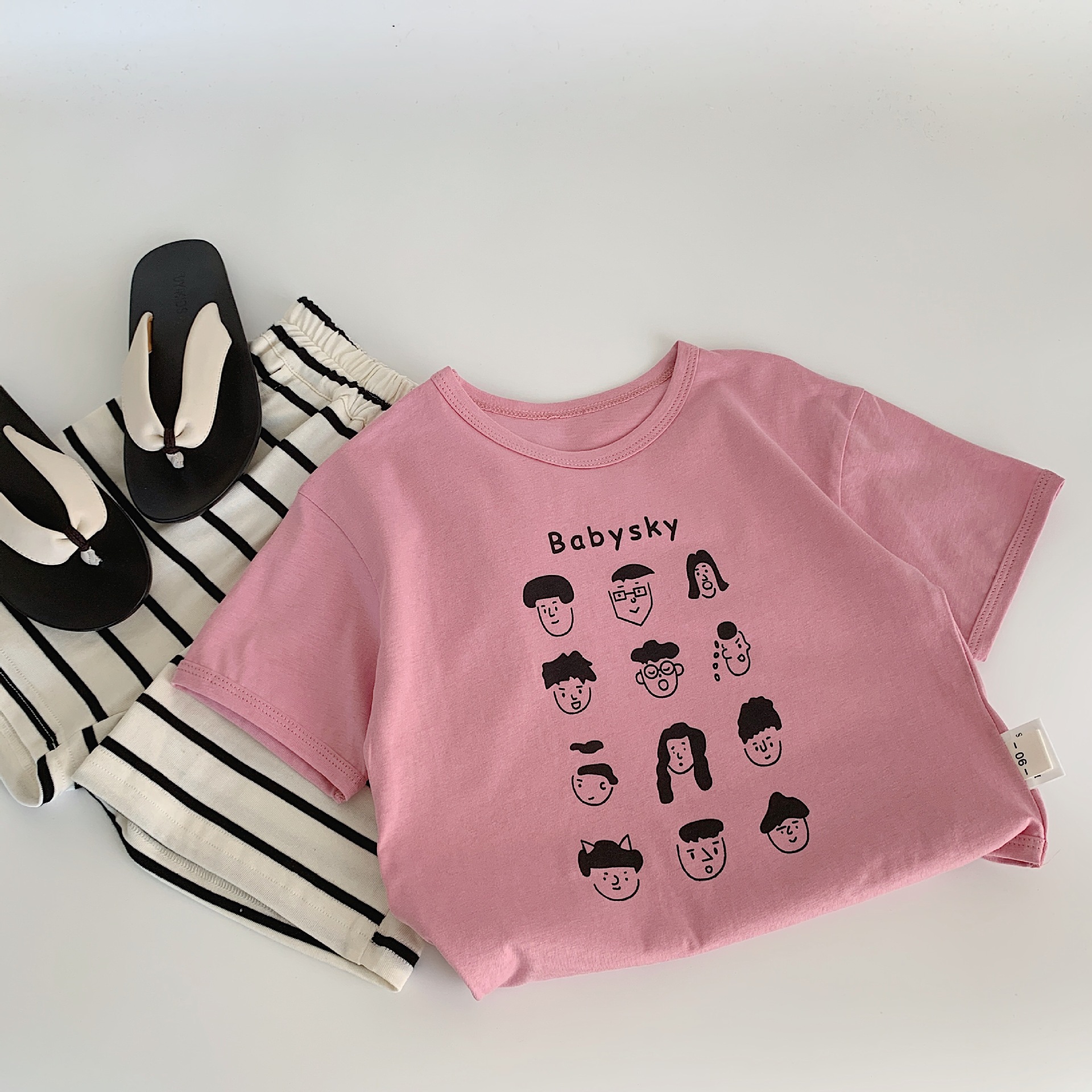 Camiseta de manga corta de verano para niños Maibao 2025 nuevo estilo coreano para niños y niñas suéter estampado de dibujos animados algodón a clase