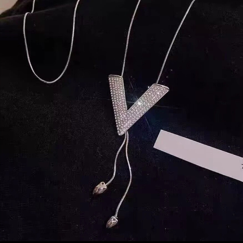 Nicho moda todo partido ajustable plata grande V collar de las mujeres celebridad en línea mismo estilo exquisito de alto grado clavícula suéter cadena