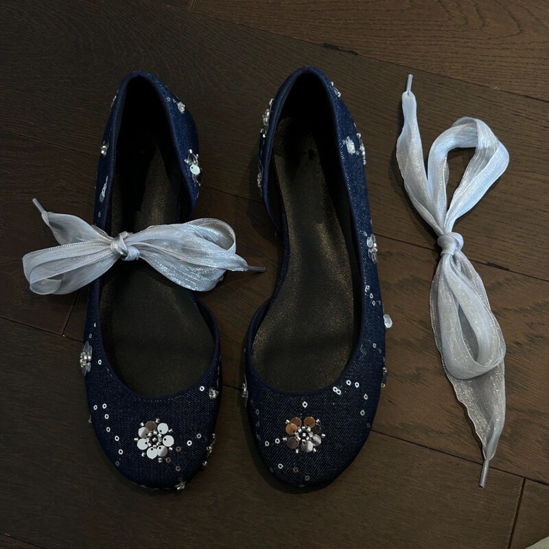 Sheepskin Version~Retro-Style Open-Toe Low-Heel Ballet Shoes with Side Cutouts, Sequins, Shallow Mouth, Round Toe, and Hidden Height Increase for Women Sheepskin Version~Retro-Style Open-Toe Low-Heel Ballet Shoes with Side Cutouts, Sequins, Shallow Mouth, Round Toe, and Hidden Height Increase for Women