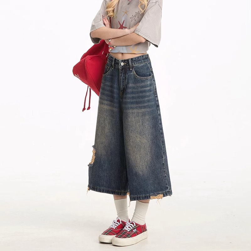 Ripped wide-leg denim shorts, women's 2025 spring/summer new collection, American retro straight-leg pants, washed mid-length pants Ripped wide-leg denim shorts, women's 2025 spring/summer new collection, American retro straight-leg pants, washed mid-length pants