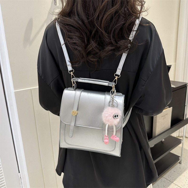 Mochila de hombro de alta capacidad de moda simple temperamento de verano 2024 nueva bolsa de ocio de estilo extranjero bolsa de moda simple para mujeres