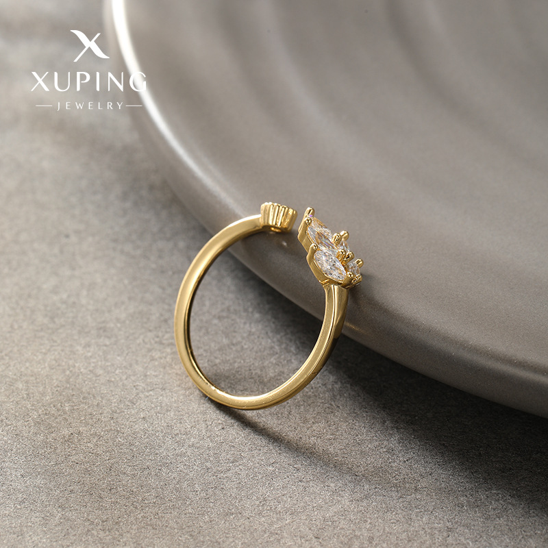 Anillo de hoja con piedra artificial de color 14k, chapado en aleación, de Xuping, joyería moderna y versátil para mujer.