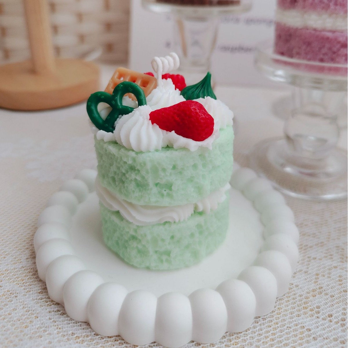 Holiday, Banquet, Daily Occasion Elegant Lady Cake Soy Wax Scented Candle