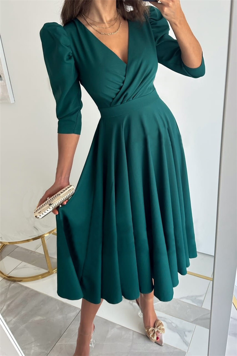 Wholesale Women's Casual Elegant Pleated Solid Color Holiday Daily V Neck 3/4 Length Sleeve Sheath Dress display picture 7