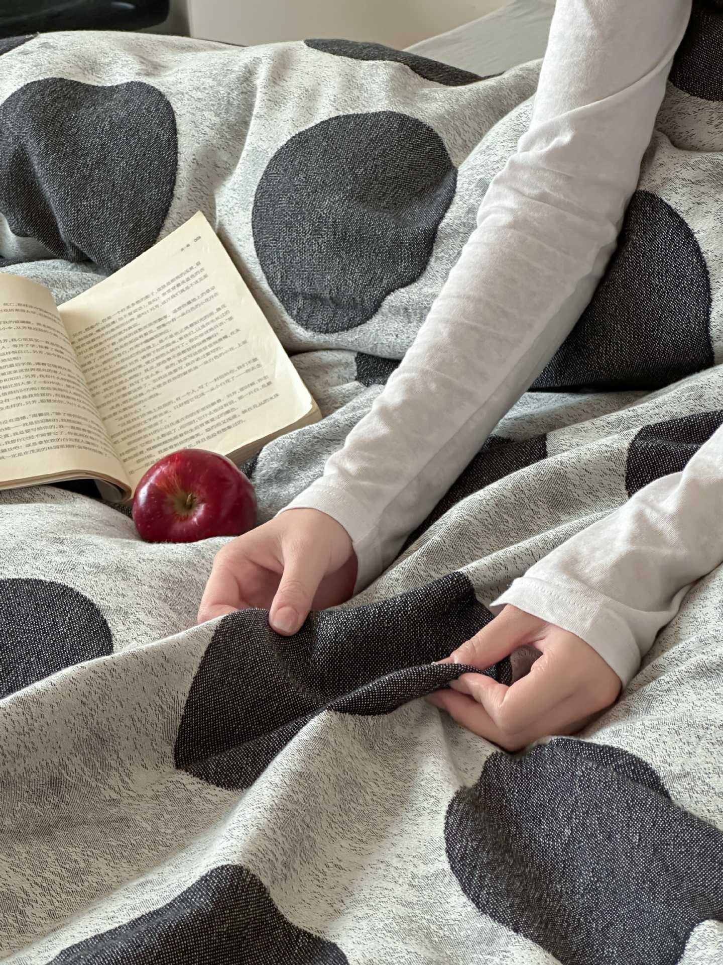 Conjunto de capa de edredão jacquard com bolinhas verde retro_voghion.com