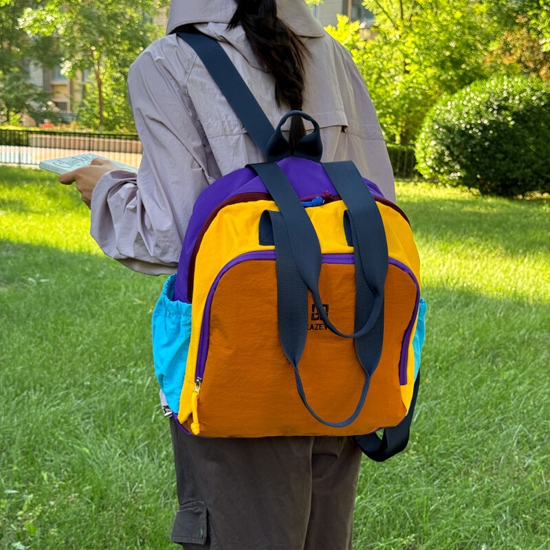 Large-Capacity Commuter Travel Backpack for Men and Women, Casual Outdoor Sports Backpack, Lightweight, Trendy, Fashionable, Contrasting Color Backpack
