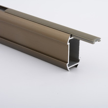 �Ӻ�����o������ͨ�U���z�l��ɫ�㙉ɫ��ͨ���X�Ͻ������U