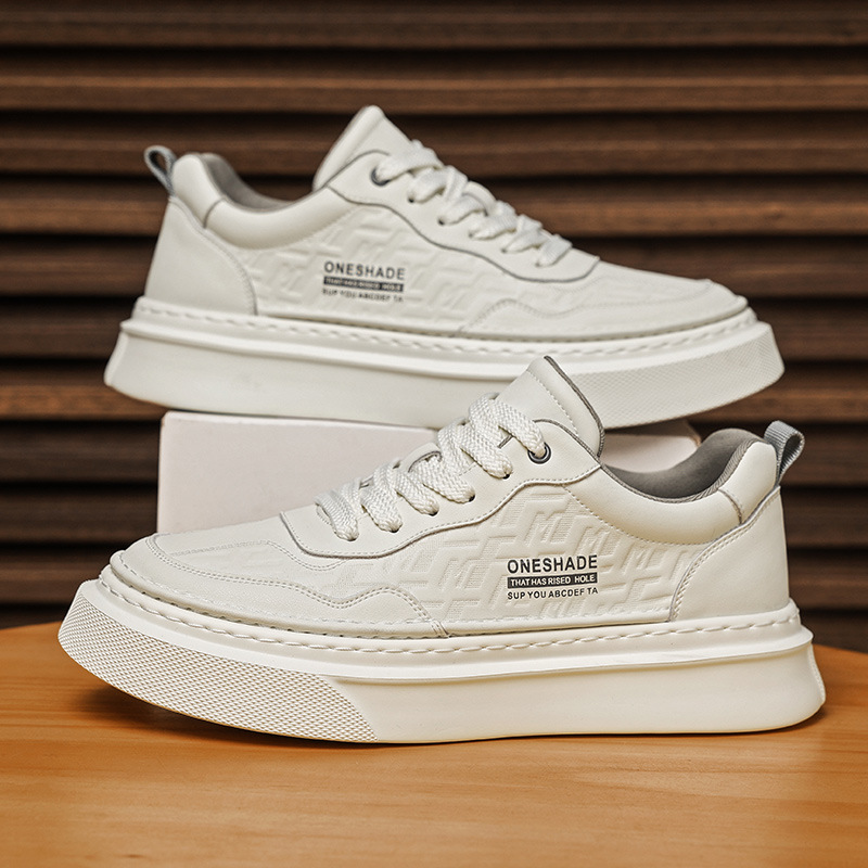 Nuevos zapatos blancos de verano para hombres, zapatos casuales, suela gruesa, tendencia, zapatos deportivos cómodos y versátiles, zapatillas de deporte de tendencia para hombres al por mayor
