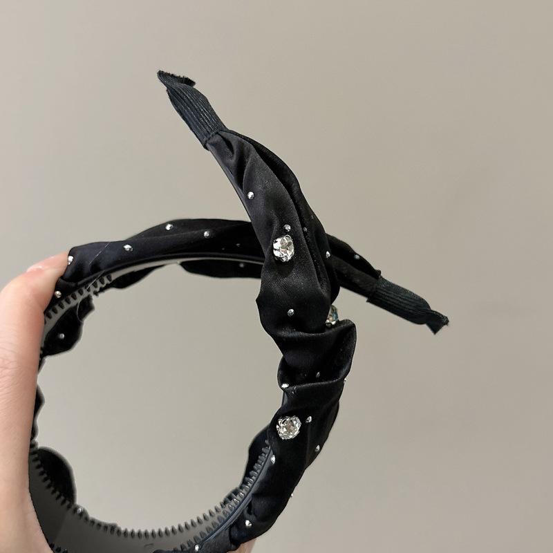 Celestial perforación de clavos de estrellas plegados para mujeres primavera y verano nuevo estilo retrógrado francés temperamento rojo clip de cabello explosión