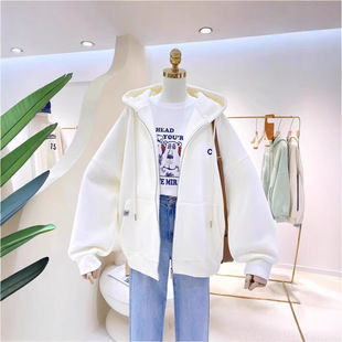 �S�����lŮͯ���׃�ͯ���������ӽq�BñСŮ�����e�l�r��ͯ�b