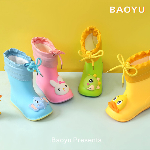 Bao Yu's new 3D cartoon children's rain boots for boys and girls plus velvet removable baby rain boots for all seasons.