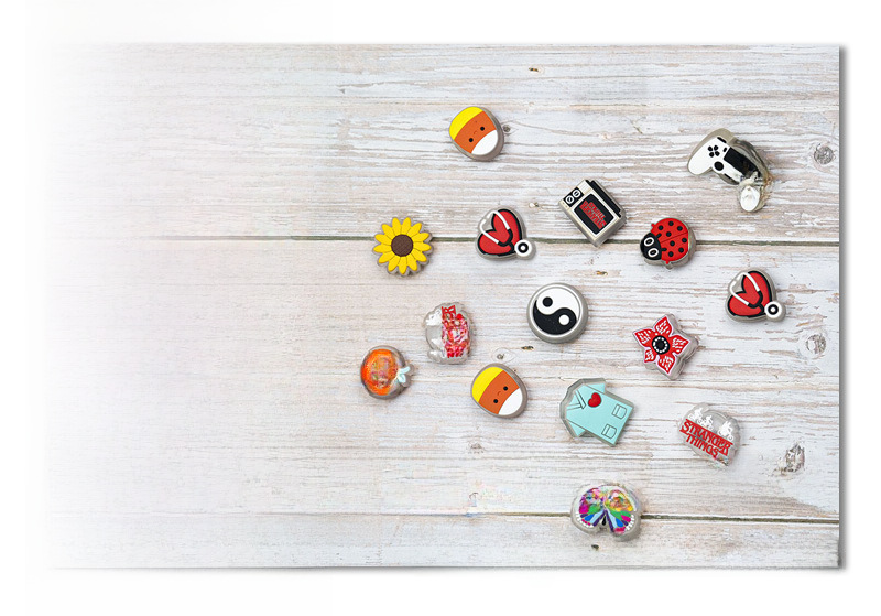 New Cave Shoes Accessories PVC Shoes Shoe Buckle LED Flashing Light Shoe Buckle Waterproof Cartoon Decorations Accessories Spot