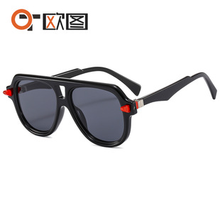 �w�ІT߅�����ʿ����̫��R���OӋ���r��Ůʿ�ٴ���Ęī�R3956