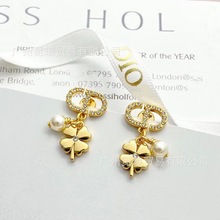 对版实拍迪家D家CD字母满钻四叶草耳钉女时尚百搭珍珠耳坠批代发