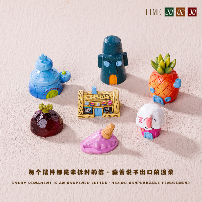 Creative new product: Bikini Town cartoon house pineapple house DIY mini ornament with a high-end feel, niche decorative item