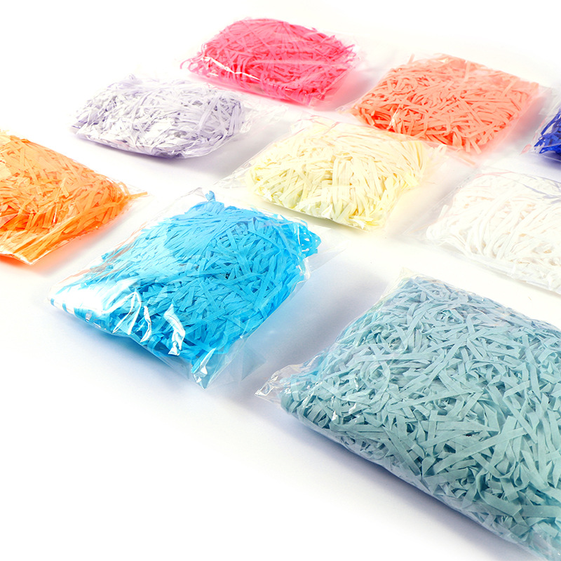 Inventario de papel de paja de color Raffi bolsa de regalo de boda caja de caramelo de boda relleno caja de regalo decoración de papel al por mayor