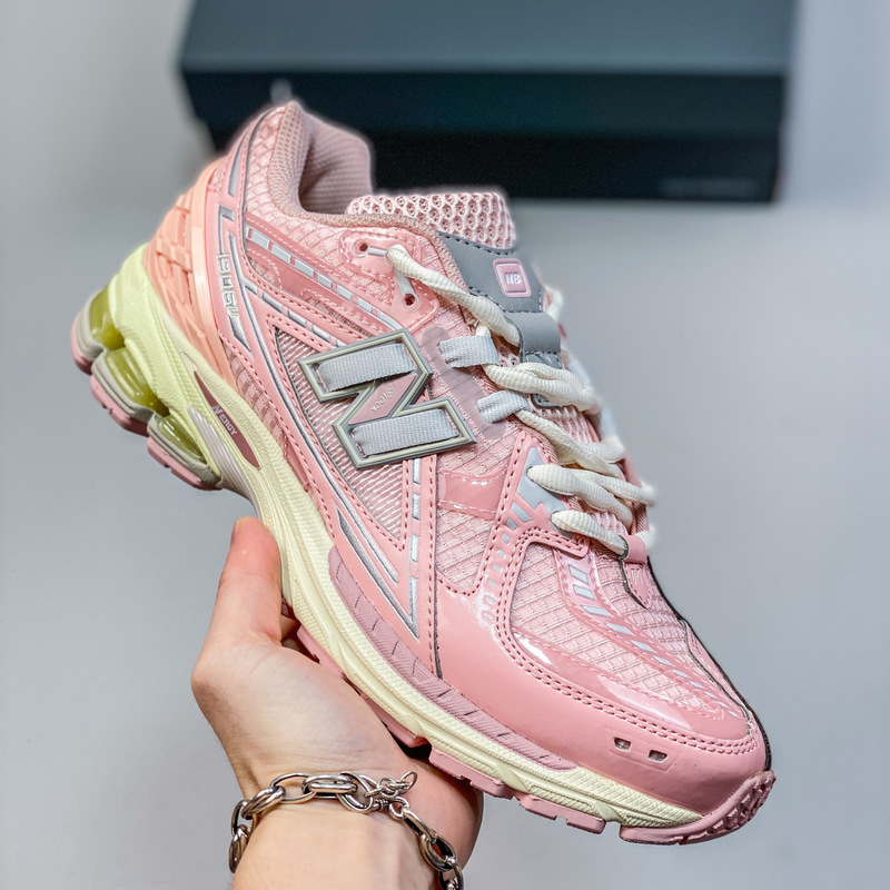 Factory Direct Sales Company M1906 Pure Original Retro Single Product Dad Shoes Casual Women's Sports Shoes Dropshipping