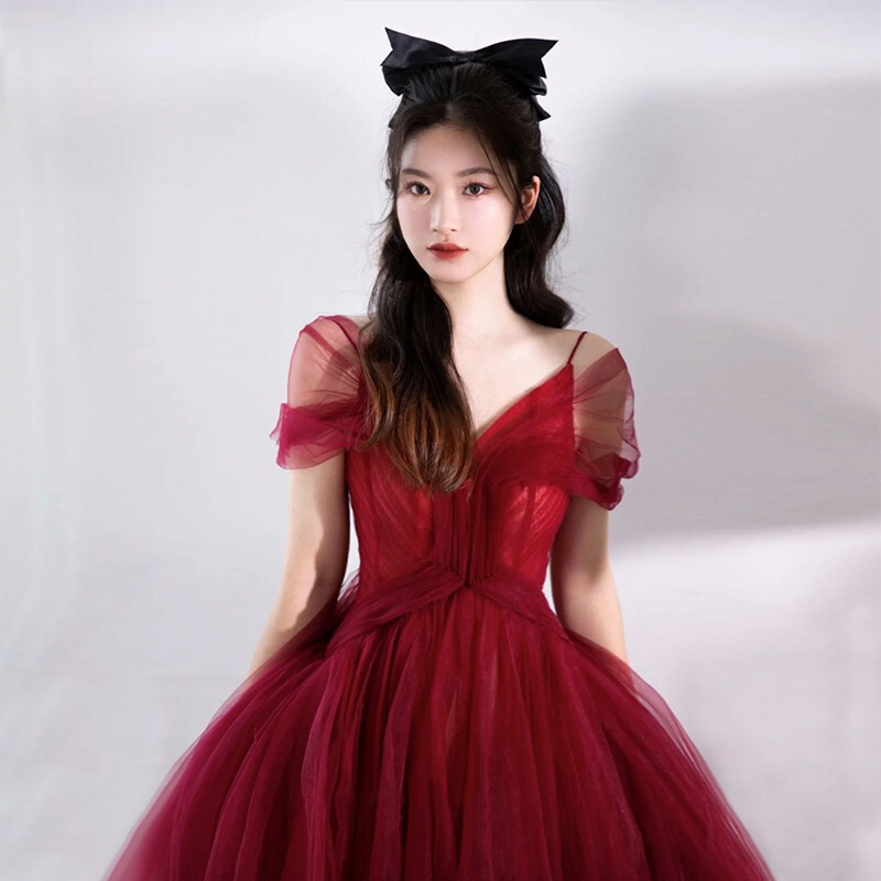 Wedding Toast Dress for the Bride, 2026 New Spring Wedding Dress, Elegant Red Engagement Dress, Runaway Pregnant Princess Wedding Toast Dress for the Bride, 2026 New Spring Wedding Dress, Elegant Red Engagement Dress, Runaway Pregnant Princess