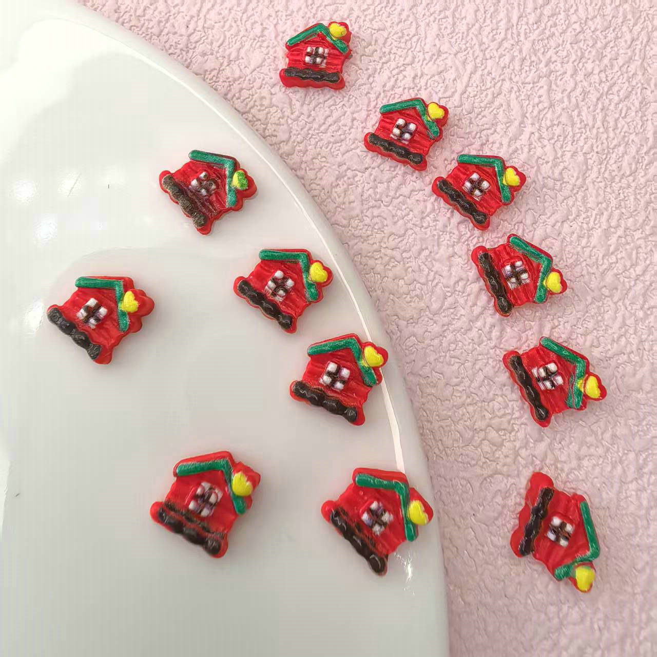 圣诞雪花旗帜钱袋圣诞树气球手套房子饰品配件美甲饰品批发义乌工